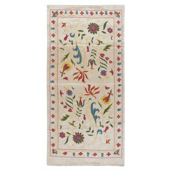 100% Silk Floral Pattern Wall Hanging, Boho Wall Decor, Embroidered Cloth, Suzani Tapestry, Uzbek Throw