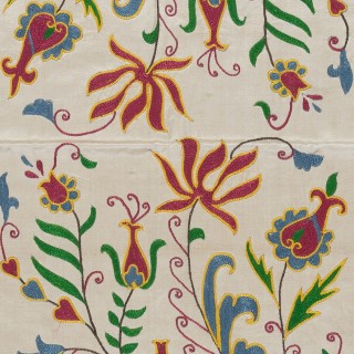 Modern 100% Silk Embroidered Suzani Textile Wall Hanging. New Uzbek Table Cover with Floral Design Modern 100% Silk Embroidered Suzani Textile Wall Hanging. New Uzbek Table Cover with Floral Design