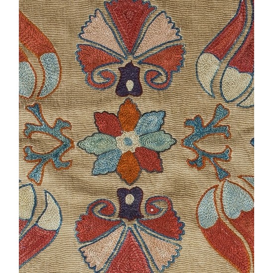 100% Silk Suzani Cushion Cover, Decorative Hand Embroidered Lace Pillow from Uzbekistan 100% Silk Suzani Cushion Cover, Decorative Hand Embroidered Lace Pillow from Uzbekistan