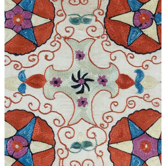 100% Silk Suzani Cushion Cover, Decorative Hand Embroidered Lace Pillow from Uzbekistan 100% Silk Suzani Cushion Cover, Decorative Hand Embroidered Lace Pillow from Uzbekistan