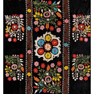 Vintage Wall Hanging. Silk Embroidered Suzani Bed Cover. Uzbek Tablecloth