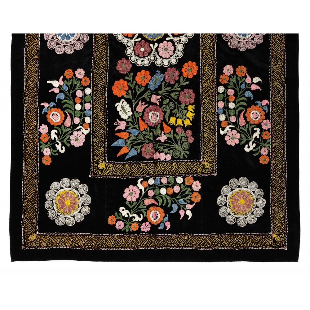 Vintage Silk Embroidered Suzani Bed Cover from Uzbekistan