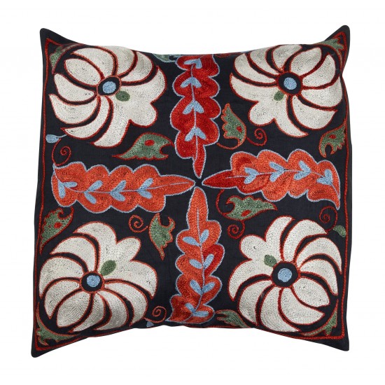 Decorative Silk Embroidered Suzani Cushion Cover from Uzbekistan Decorative Silk Embroidered Suzani Cushion Cover from Uzbekistan