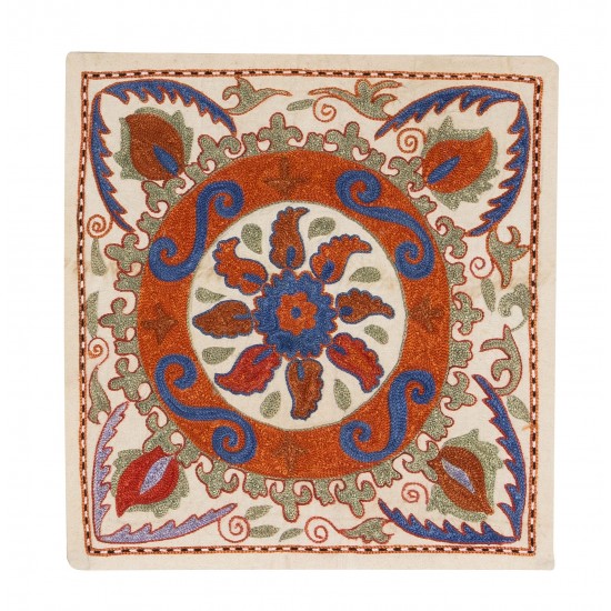 21st Century Decorative Silk Embroidered Suzani Cushion Cover from Uzbekistan 21st Century Decorative Silk Embroidered Suzani Cushion Cover from Uzbekistan