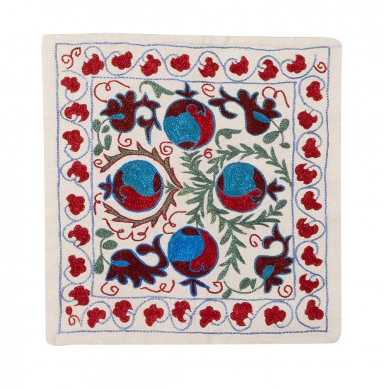 Decorative Silk Embroidered Suzani Cushion Cover from Uzbekistan Decorative Silk Embroidered Suzani Cushion Cover from Uzbekistan