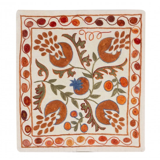 Decorative Silk Embroidered Suzani Cushion Cover from Uzbekistan Decorative Silk Embroidered Suzani Cushion Cover from Uzbekistan