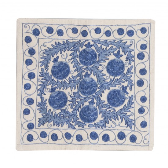 Decorative Silk Embroidered Suzani Cushion Cover from Uzbekistan Decorative Silk Embroidered Suzani Cushion Cover from Uzbekistan