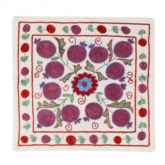 Decorative Silk Embroidered Suzani Cushion Cover from Uzbekistan Decorative Silk Embroidered Suzani Cushion Cover from Uzbekistan