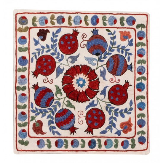 Decorative Silk Embroidered Suzani Cushion Cover from Uzbekistan Decorative Silk Embroidered Suzani Cushion Cover from Uzbekistan
