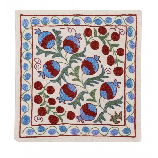 Decorative Silk Embroidered Suzani Cushion Cover from Uzbekistan Decorative Silk Embroidered Suzani Cushion Cover from Uzbekistan