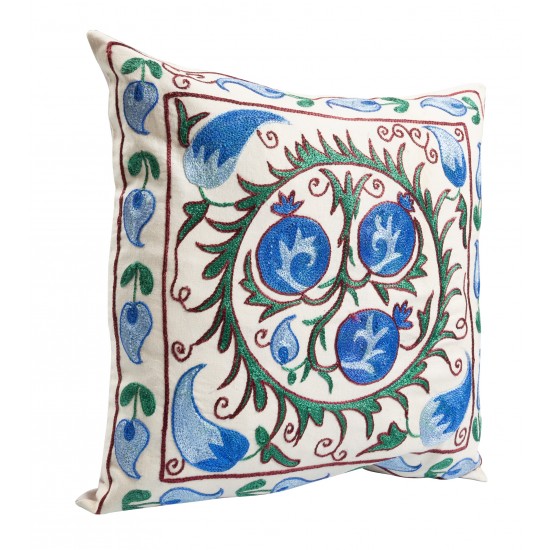 Decorative Silk Embroidered Suzani Cushion Cover from Uzbekistan Decorative Silk Embroidered Suzani Cushion Cover from Uzbekistan