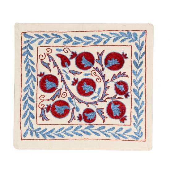 Decorative Silk Embroidered Suzani Cushion Cover from Uzbekistan Decorative Silk Embroidered Suzani Cushion Cover from Uzbekistan