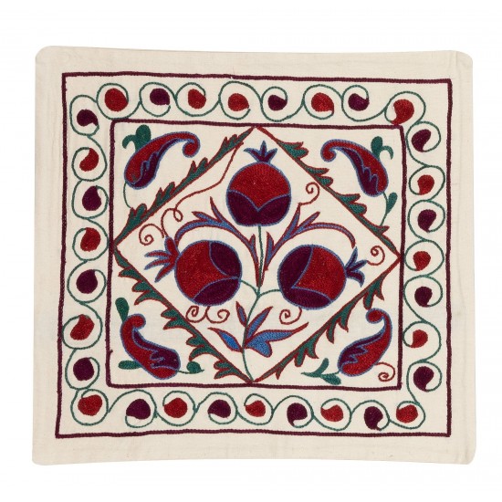 Handmade Elegant Silk Embroidered Suzani Cushion Cover from Uzbekistan Handmade Elegant Silk Embroidered Suzani Cushion Cover from Uzbekistan