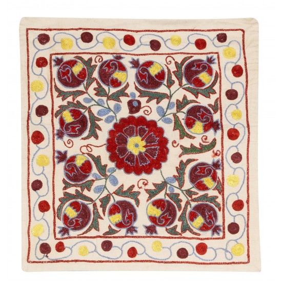 Decorative Silk Embroidered Suzani Cushion Cover from Uzbekistan Decorative Silk Embroidered Suzani Cushion Cover from Uzbekistan