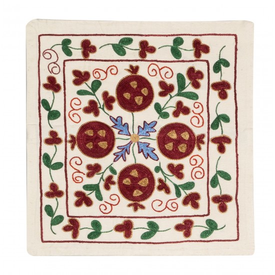 Decorative Silk Embroidered Suzani Cushion Cover from Uzbekistan Decorative Silk Embroidered Suzani Cushion Cover from Uzbekistan