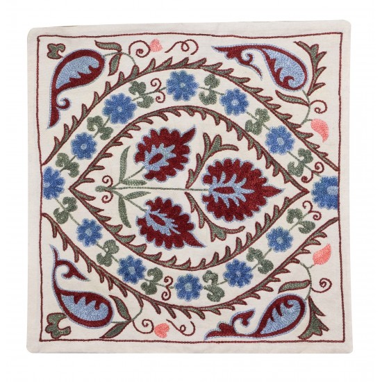 Decorative Silk Embroidered Suzani Cushion Cover from Uzbekistan Decorative Silk Embroidered Suzani Cushion Cover from Uzbekistan