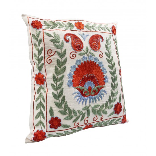 Decorative Silk Embroidered Suzani Cushion Cover from Uzbekistan Decorative Silk Embroidered Suzani Cushion Cover from Uzbekistan
