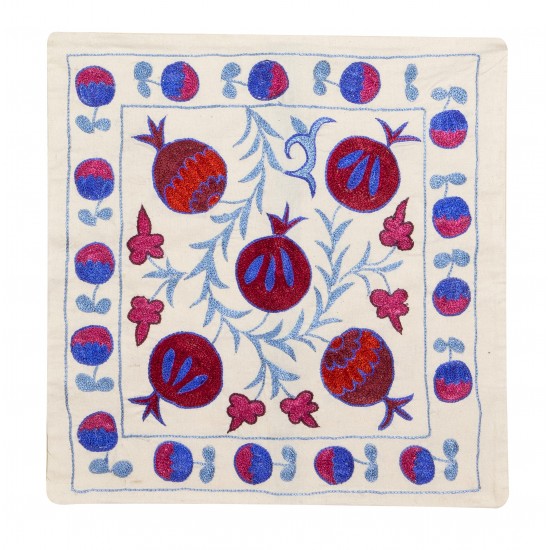 Decorative Silk Embroidered Suzani Cushion Cover from Uzbekistan Decorative Silk Embroidered Suzani Cushion Cover from Uzbekistan