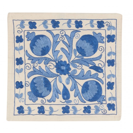 Decorative Silk Embroidered Suzani Cushion Cover from Uzbekistan Decorative Silk Embroidered Suzani Cushion Cover from Uzbekistan