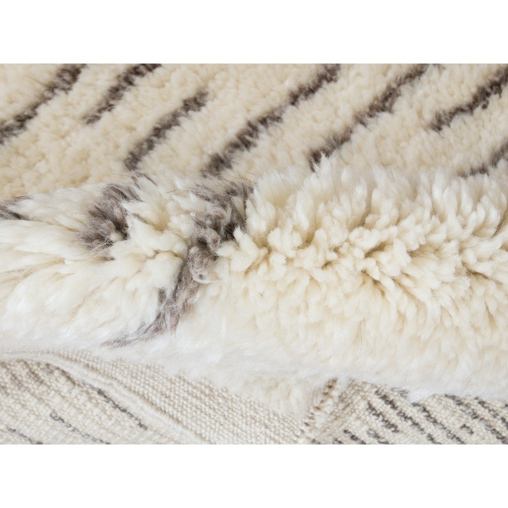 Modern Handmade Moroccan Berber Tulu Rug in Beige & Gray, 100% Wool