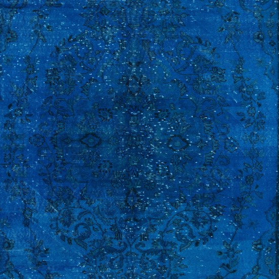 Egyptian Blue Modern area rug with Medallion Design, Handwoven and Handknotted in Isparta, Turkey