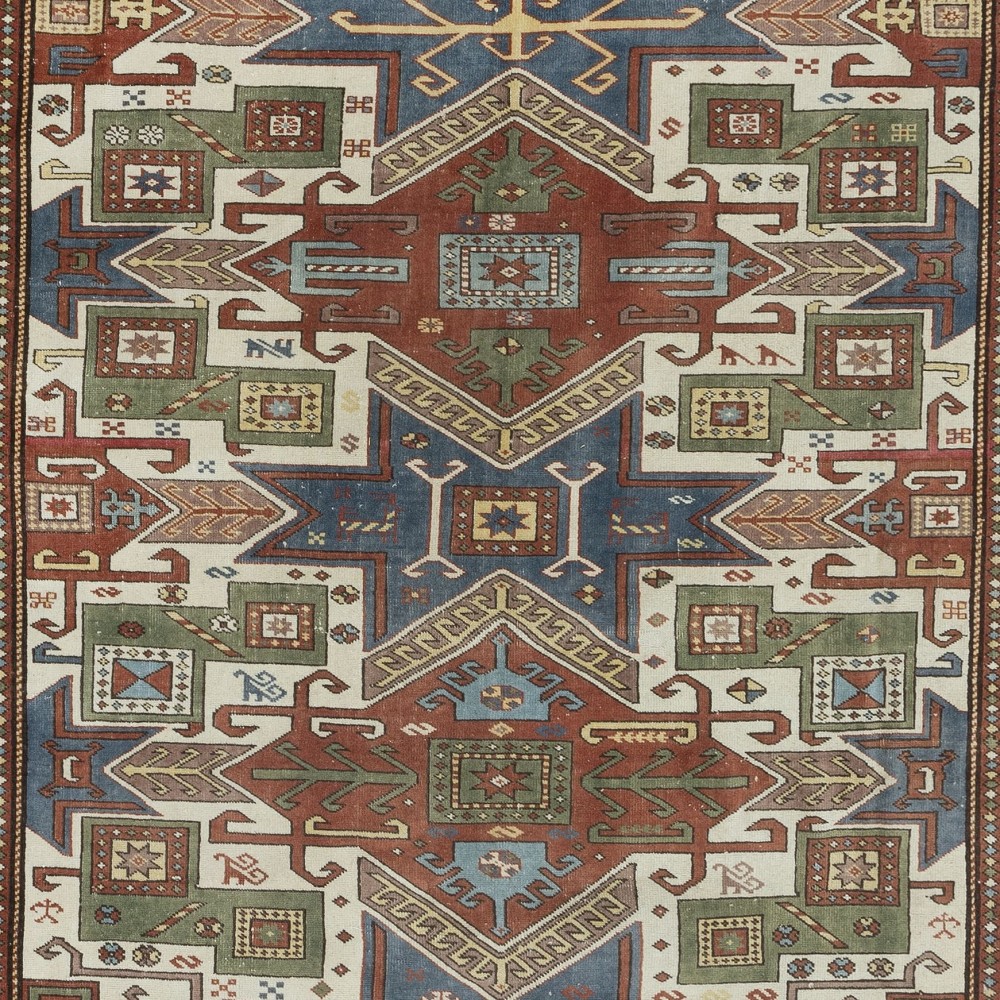 Vintage Caucasia Kazak Replika Star Kazak Rug. 100% Wool