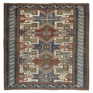 Vintage Caucasia Kazak Replika Star Kazak Rug. 100% Wool