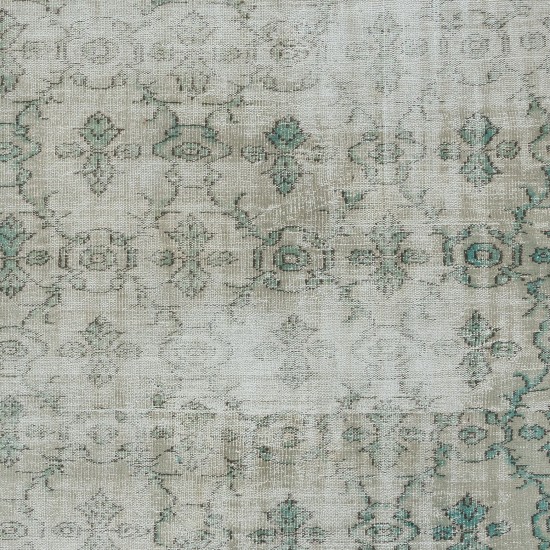 Faded Handmade Anatolian Oushak Area Rug in Beige & Green. Vintage Country Homes & Rustic Decor Carpet