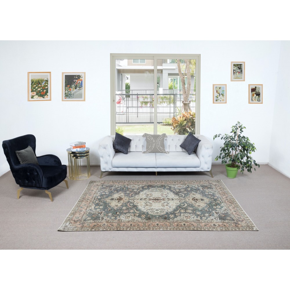 One of a Kind Handmade Vintage Area Rug, Traditional Turkish Carpet for Living Room
