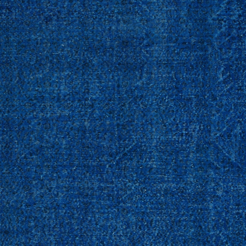 Modern Blue Area Rug made of wool and cotton, Hand-Knotted in Turkey