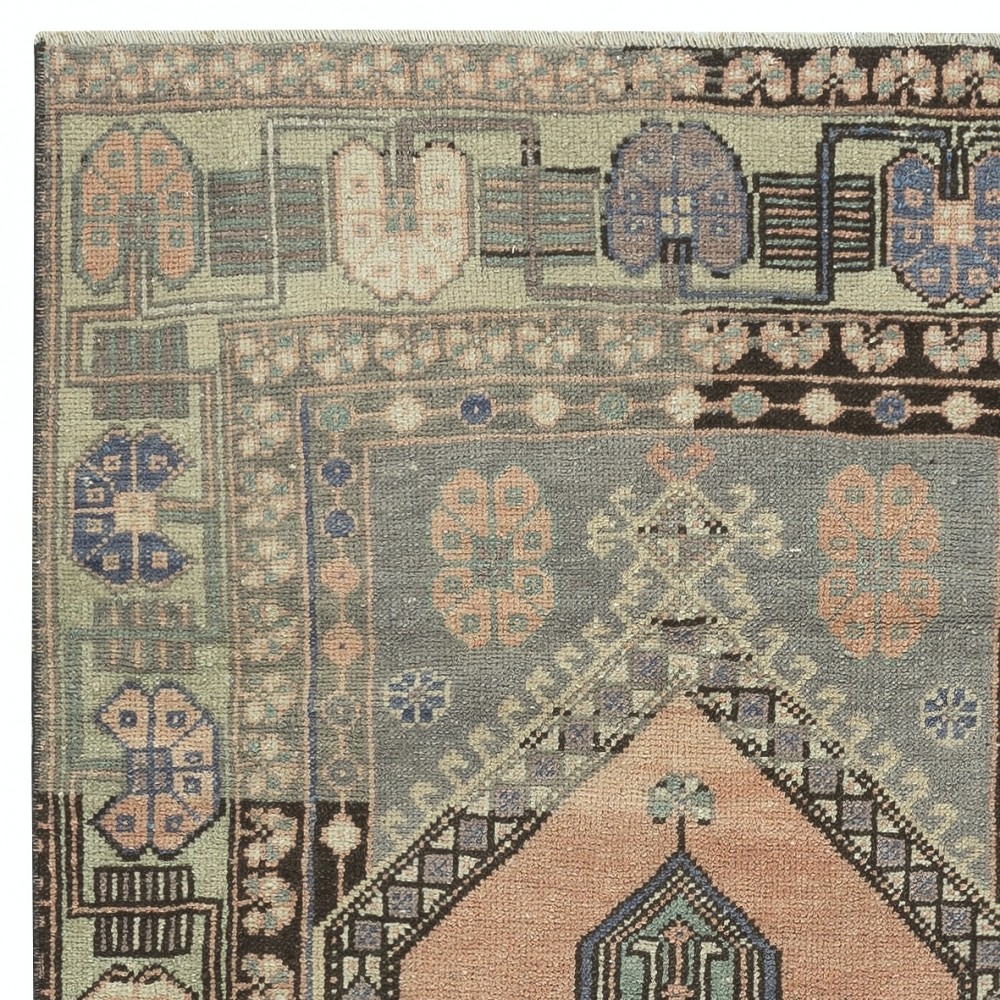 Vintage Handmade Turkish Oriental Rug for Country Homes, Rustic & Tribal Interiors. 100% Wool
