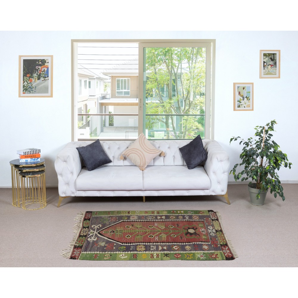 Hand-Woven Turkish Small Kilim. 100% Wool. Vintage Flat-Weave Prayer Rug
