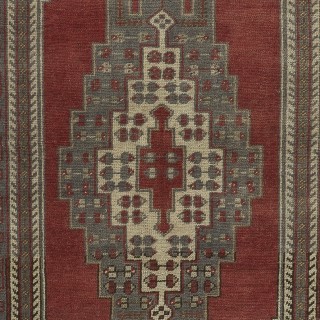 Vintage Turkish Oriental Rug. Ca 1960. One of a kind Handmade Tribal Rug. 100% Wool