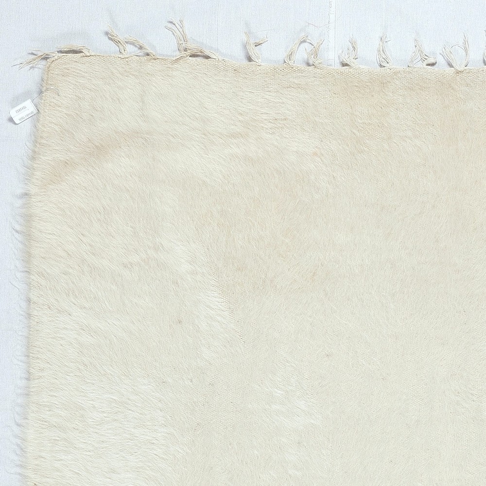 Flat-weave Kilim Rug made of goat's wool, Plain Cream Bed Cover, New Blanket, Wall Hanging