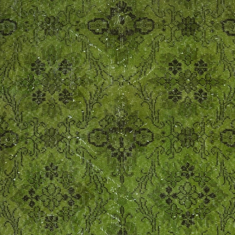 Green Accent Rug for Contemporary Interiors. Hand-Knotted in Turkey