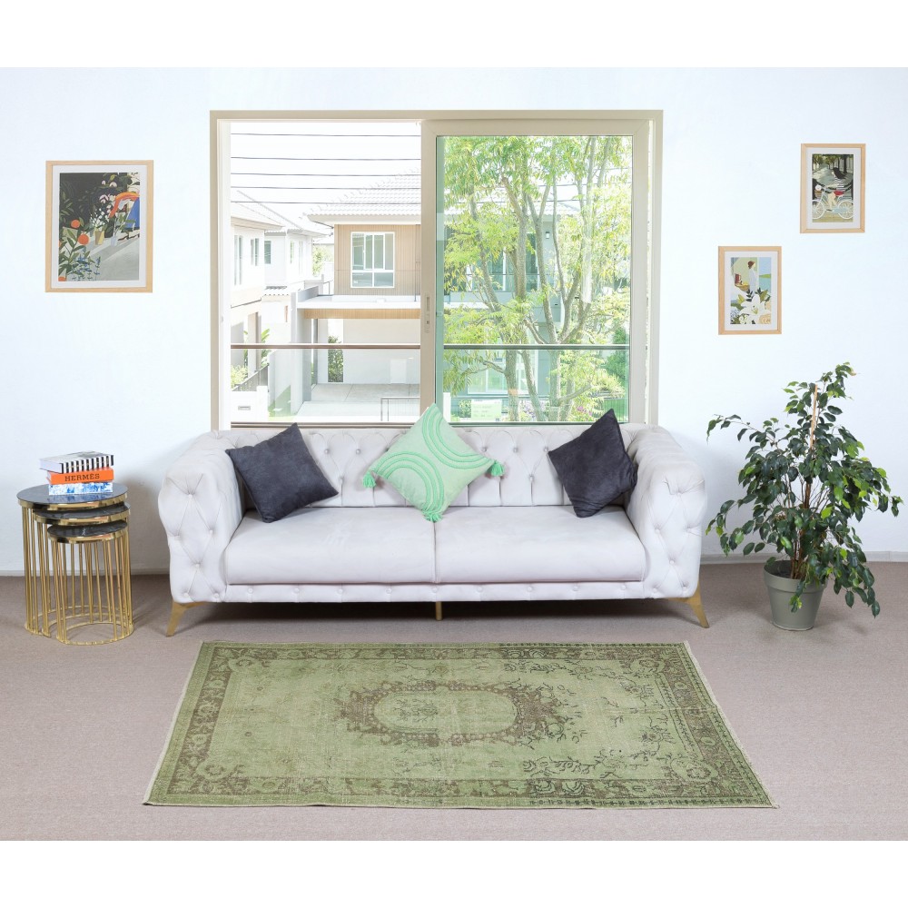 Contemporary Handmade Baroque Design Turkish Accent Rug in Light Green Color, Woolen Floor Covering