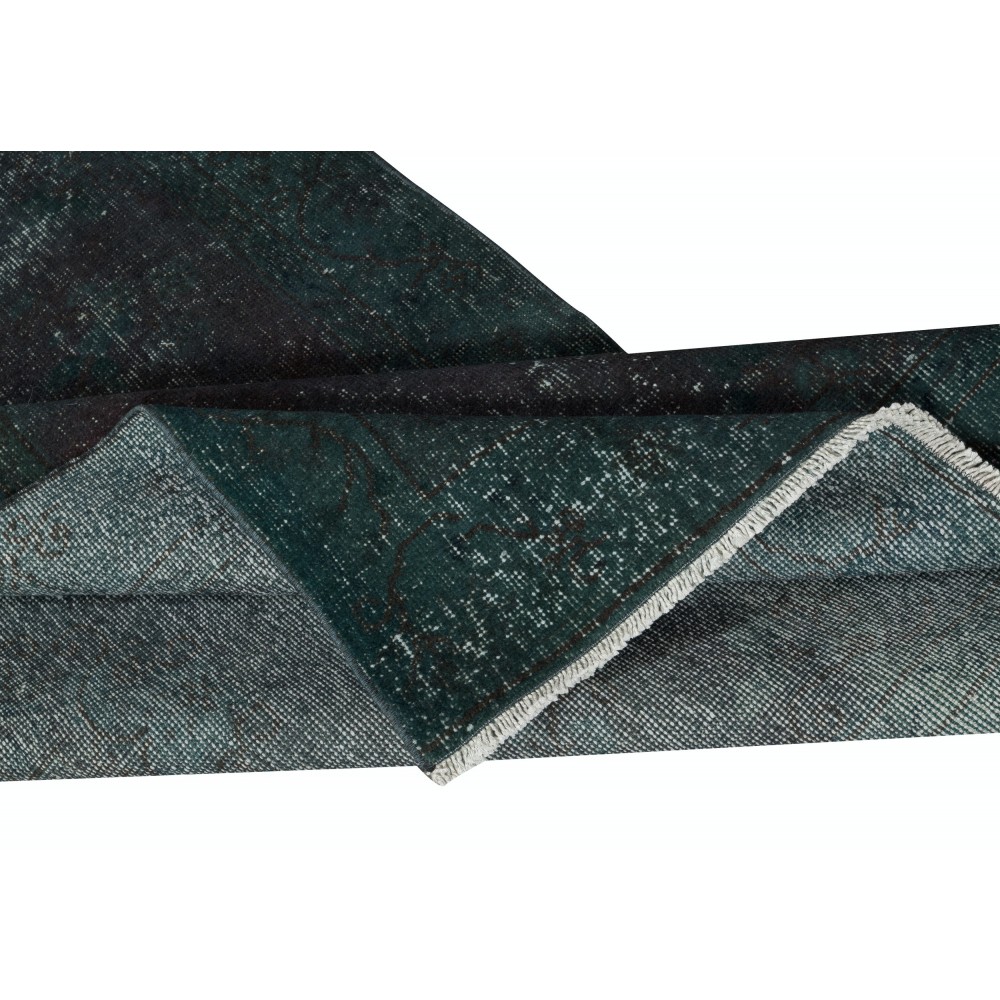 Contemporary Accent Rug in Dark Green. Hand-Knotted in Turkey. Wool pile on cotton foundation