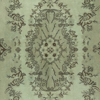Contemporary Handmade Turkish Rug in Green. Medallion Design Accent Rug