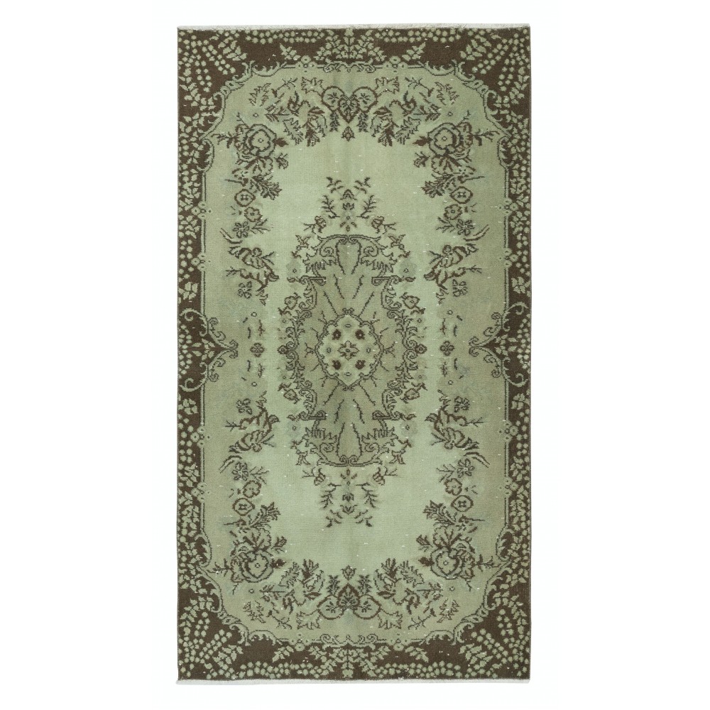 Contemporary Handmade Turkish Rug in Green. Medallion Design Accent Rug