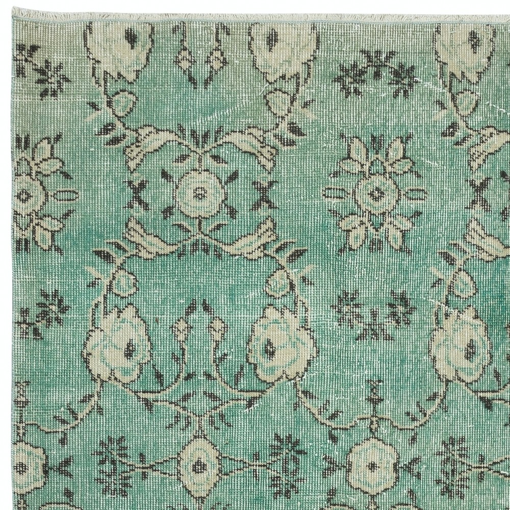 Green Color Handmade Turkish Accent Rug with Flower Design. Woolen Floor Covering