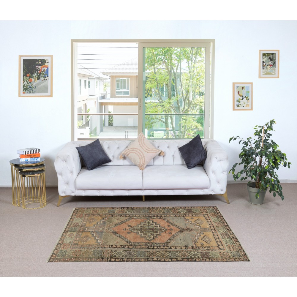 Authentic Vintage Handmade Turkish Oriental Rug for Traditional Interiors 100% Wool