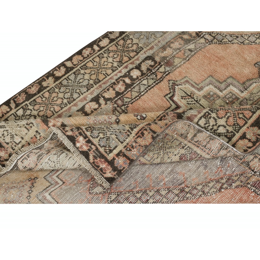 Authentic Vintage Handmade Turkish Oriental Rug for Traditional Interiors 100% Wool