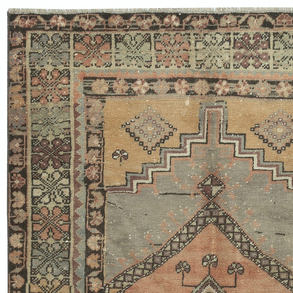 Authentic Vintage Handmade Turkish Oriental Rug for Traditional Interiors 100% Wool