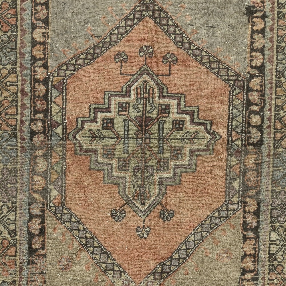 Authentic Vintage Handmade Turkish Oriental Rug for Traditional Interiors 100% Wool