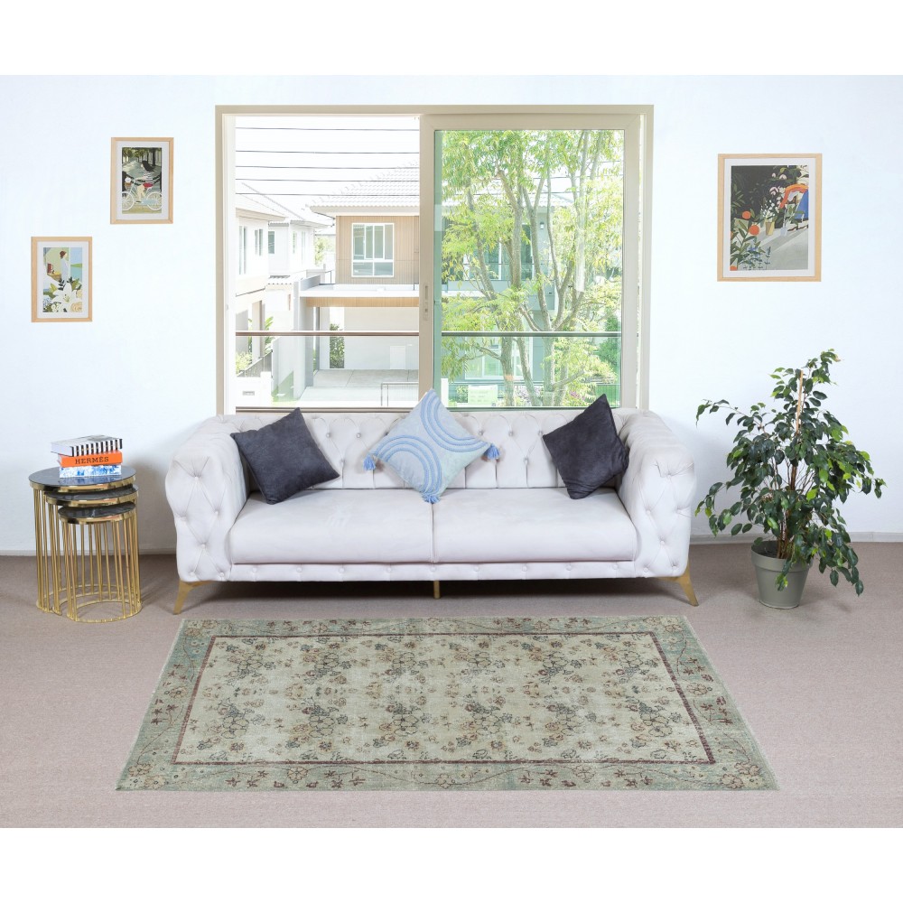 Vintage Handmade Beige Turkish Accent Rug with Floral Design