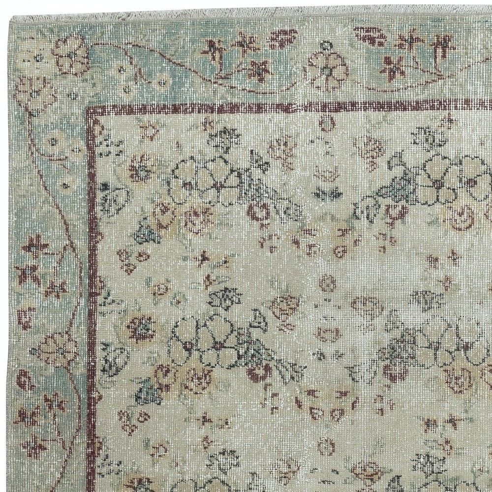 Vintage Handmade Beige Turkish Accent Rug with Floral Design
