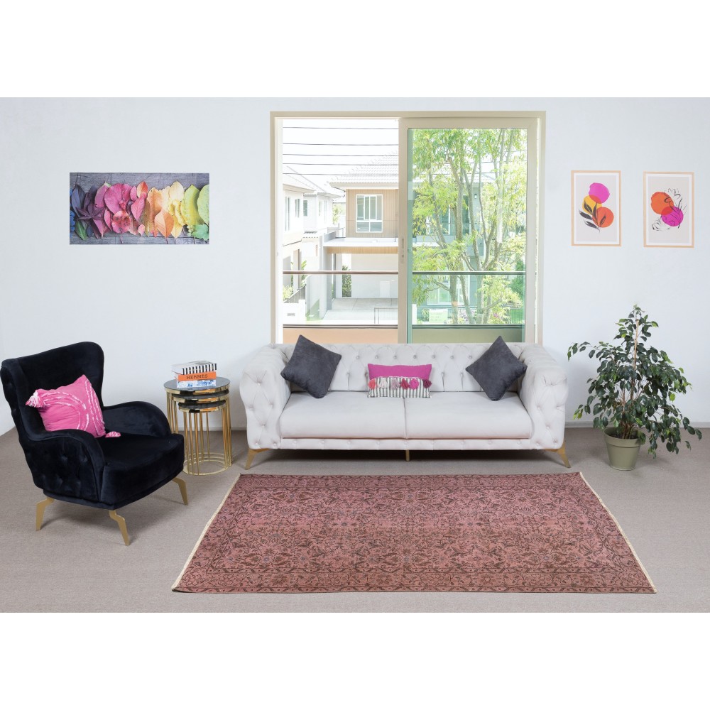 Contemporary Floral Patterned Area Rug in Pink. Hand-Knotted in Turkey. Wool pile on cotton foundation
