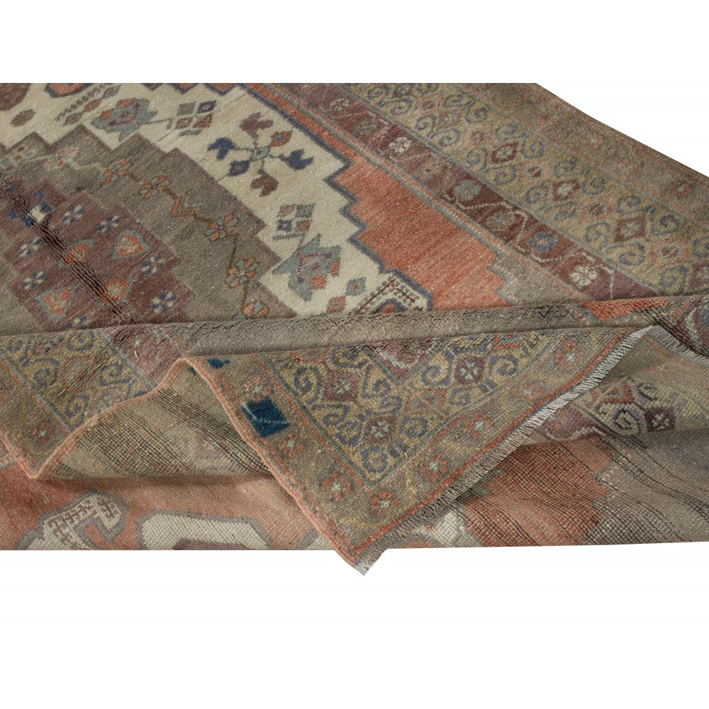 Vintage Turkish Oriental Rug. Ca 1960. One of a kind Handmade Tribal Rug. 100% Wool