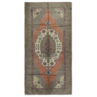 Vintage Turkish Oriental Rug. Ca 1960. One of a kind Handmade Tribal Rug. 100% Wool