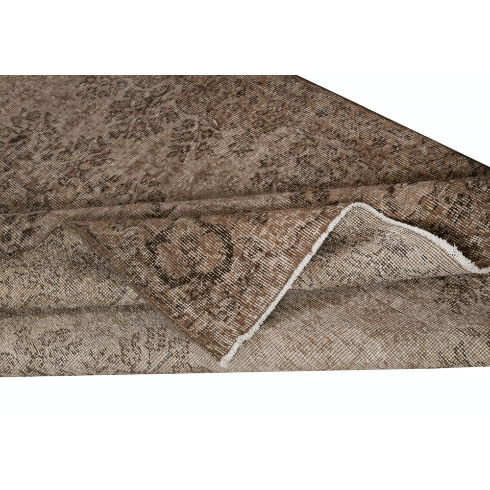 Modern Wool Area Rug in Brown. Hand-Knotted in Turkey